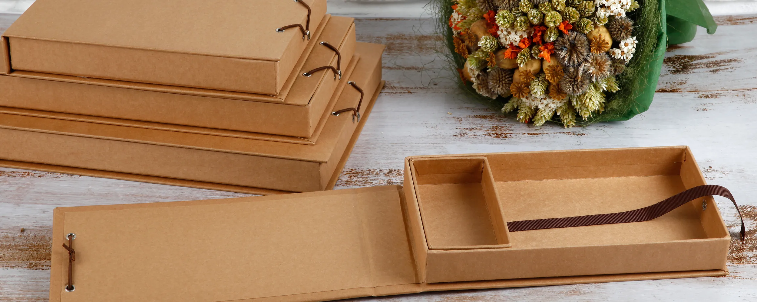 Caja kraft para fotos, con apartado