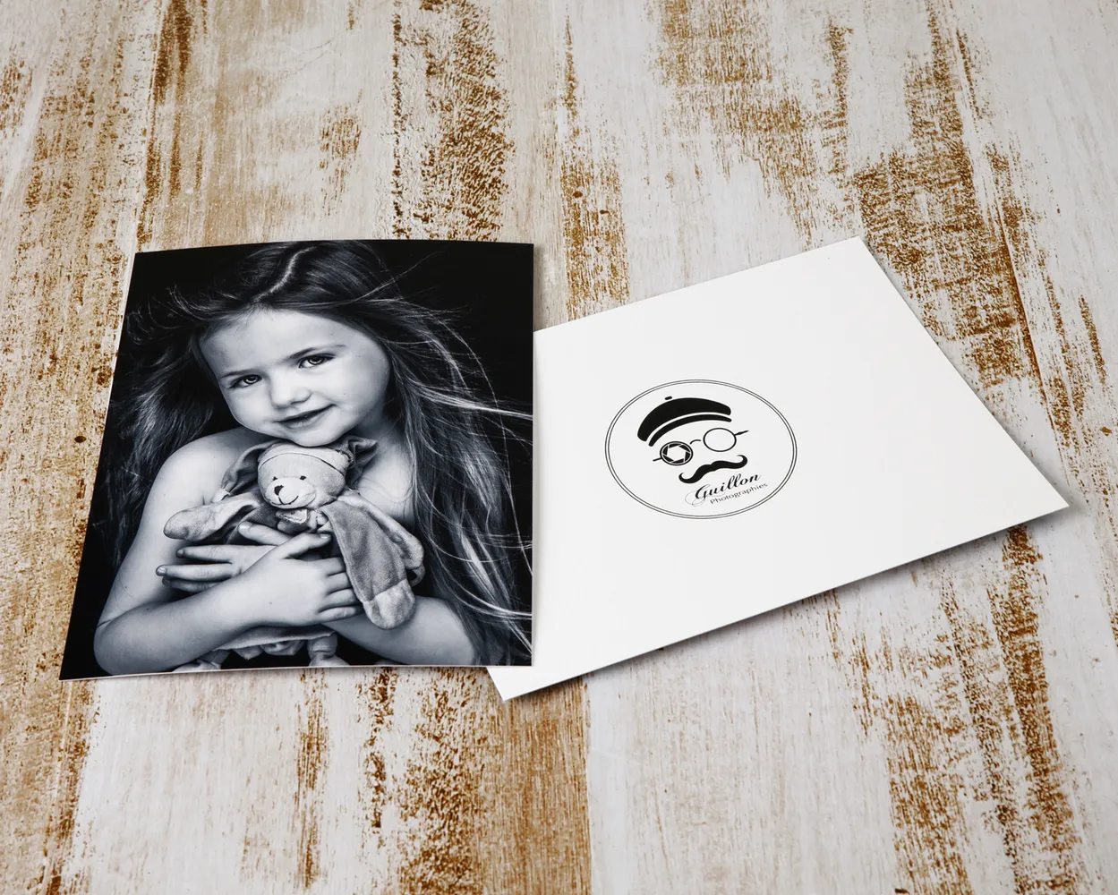 Tarjetón + Trasera cartón + Logo