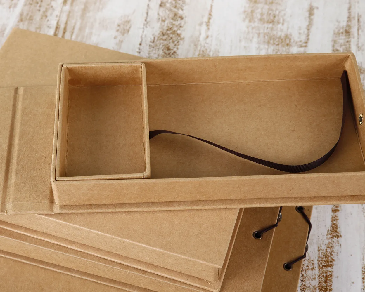 Caja kraft para fotos, con apartado